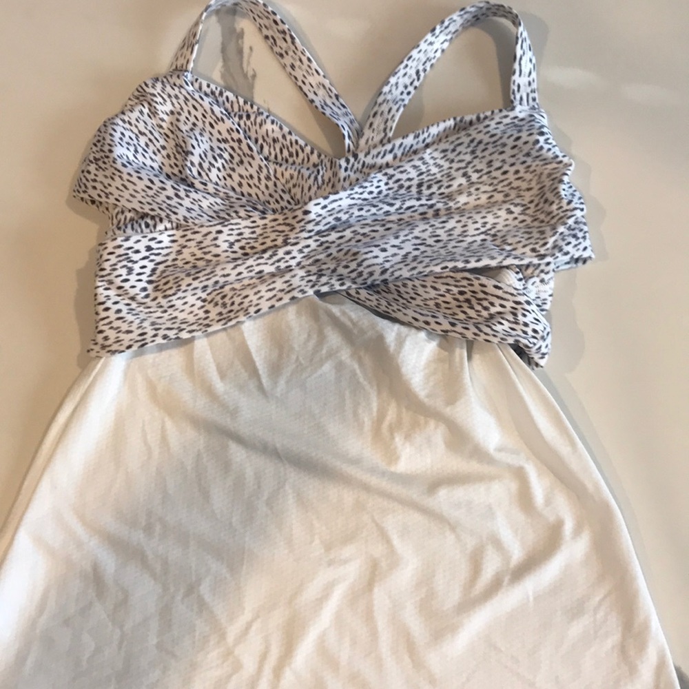 Lululemon tank with built in sports bra